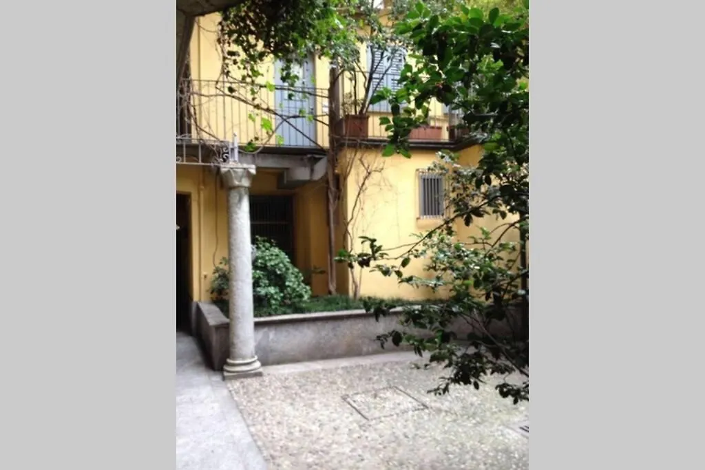 Milano Cairoli - 5 Min From Duomo